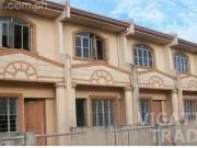 Foreclose townhouse las pinas nr. Gatchalian and sucat...
