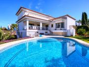 FORMIDABLE VILLA EN PEGO
