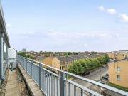 Fortune Avenue, Edgware, 2 Bedroom Apartment