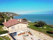 Fossacesia vendesi villa sulla costa adriatica, nel...