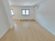Última fração disponível* T3 duplex, situado na Quinta...