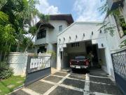 Four Bedroom 4BR House and Lot for Sale in Ayala Alabang... Four Bedroom 4BR House and Lot for Sale in Ayala Alabang...