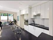 FOUR BEDROOM TOWNHOUSE CLOSE TO MACQUARIE UNIVERSITY AND...