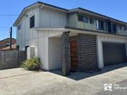 FOUR BEDROOM TOWNHOUSE IN THE HEART OF CLEVELAND