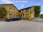 Foxleigh Court, New Road, Staines Upon Thames TW18, 1...