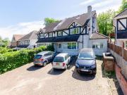 Foxley Lane, Purley CR8, 1 bed flat to rent, £1,200 pcm...