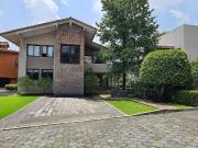 Fraccionamiento exclusivo Águila Real con amenidades