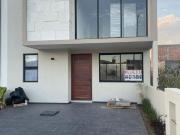 FRACCIONAMIENTO PRIVADO, CASA POR POLICIA Y TRANSITO