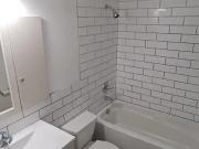 FREE RENT 2Bed/1Bath $1,290 Heart Of Old Strathcona Main Fl