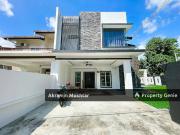 Freehold, Corner & Fully Renovated | Double Storey Semi...