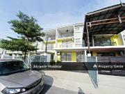 Freehold & Facing Mountain | 2.5 Storey Terrace House,...