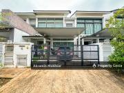 Freehold & Renovated | 2 Storey Superlink @ Aster Grove,...
