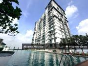 FREEHOLD, RENOVATED, FULLY FURNISHED & 2 PARKING | MAPLE...