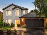 Freestanding Style For a Big Family Lifestyle