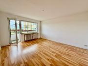 Freie 2 Zimmer Wohnung mit Einbauküche und Balkon in...