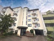 Freie 3,5 Zimmer Wohnung mit 3 Balkonen und 2 Stellplätzen