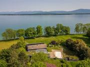 Freistehende Villa am Wasser mit Projekt!