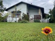 Freistehender Bungalow mit viel Tageslicht und... Freistehender Bungalow mit viel Tageslicht und...