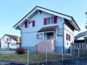 Freistehendes 5 Zimmer Einfamilienhaus mit Hobbyraum