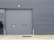 Freistehendes Autohaus mit Werkstatt