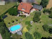 Freistehendes Einfamilienhaus mit beheiztem Außenpool in...