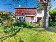 Freistehendes Einfamilienhaus mit Dachterrasse, Garten...