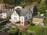 Freistehendes Einfamilienhaus mit Einliegerwohnung in...