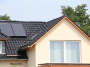 Freistehendes Einfamilienhaus mit Garagenanbau