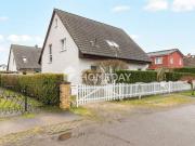 Freistehendes Einfamilienhaus mit gehobener Ausstattung...