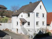 Freistehendes Einfamilienhaus mit großem Grundstück und...