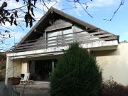 Freistehendes Einfamilienhaus mit grossem Umschwung in...