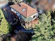 Freistehendes Einfamilienhaus mit großzügigem Garten