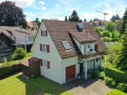 Freistehendes Einfamilienhaus mit grosszügigem Garten an...