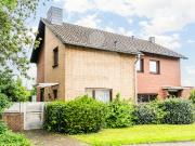 Freistehendes Einfamilienhaus mit großzügigem Grundstück...