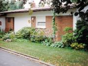 Freistehendes Einfamilienhaus mit traumhaftem Garten