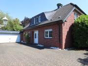 Freistehendes Einfamilienhaus mit traumhaftem Garten in...