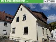 freistehendes Haus mit Anbau und Garten im ruhigen Umfeld