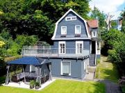 Freistehendes Mehrfamilienhaus mit großem Garten,...