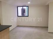 Frente a Mercado Gabriel Hernández