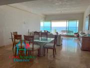 Frente al mar. En exclusivo departamento con terraza...