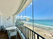 FRENTE MAR Apartamento com 4 quartos sendo 2 suíte à...