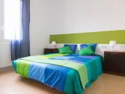 Fresh and welcoming double bedroom close to Hospital...