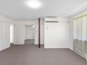 Fresh, modern gatton gem