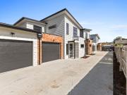 Freshly Constructed Townhouse with Modern Open Plan Design