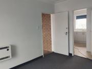 Freshly done, top floor, central location!