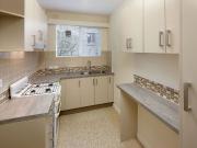 FRESHLY PAINTED APARTMENT IN AN IDEAL, RICHMOND HILL...