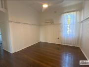 Freshly Renovated 2 Bedroom Cottage
