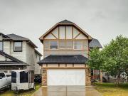 Freshly renovated 3 bedroom + den house in Kings Heights