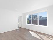 Freshly Renovated Top Floor Apartment in the Heart of...