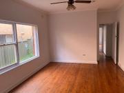 Freshly Updated 2 Bedroom Ground Floor Unit in...